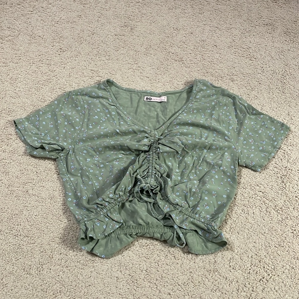 NWOT SO Floral Green Crop Top T-shirt
